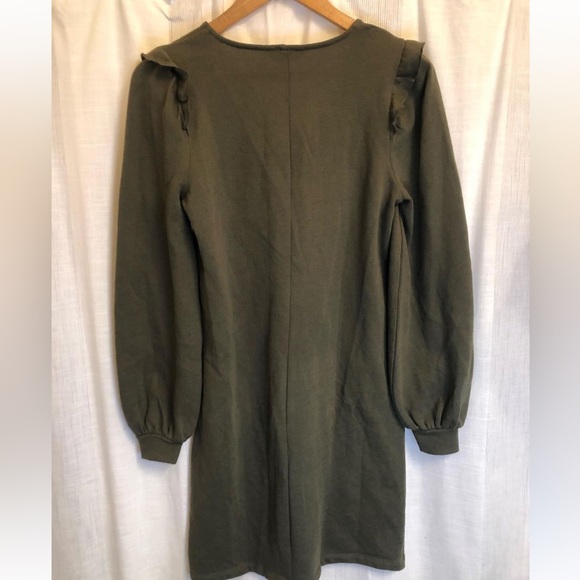 nine west NWT olive green t-shirt dress with ruffled shoulders - Picture 5 of 5